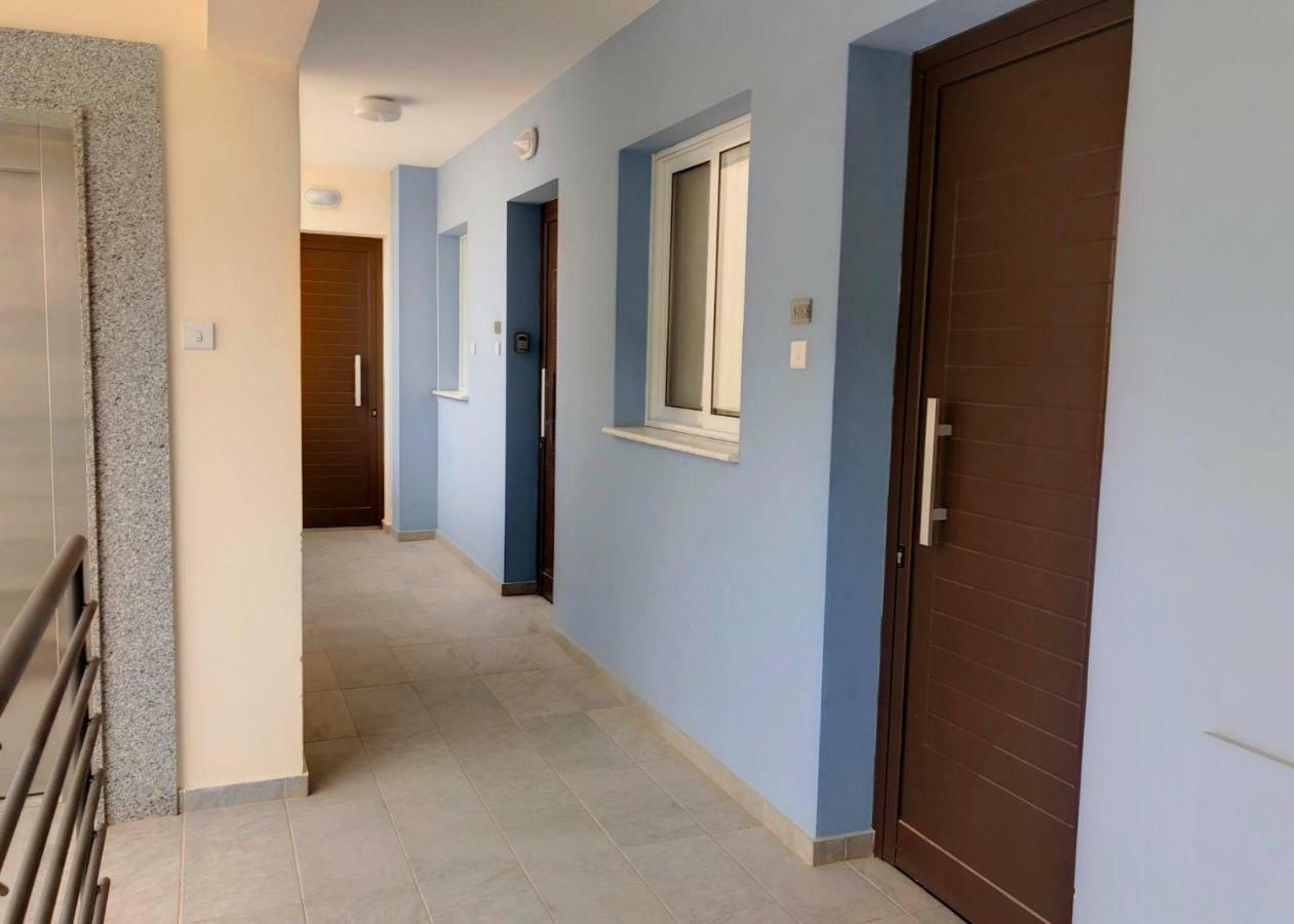 Mythical Sands Luxury Apartment Paralimni Bagian luar foto