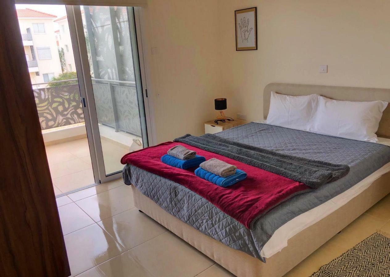 Mythical Sands Luxury Apartment Paralimni Bagian luar foto